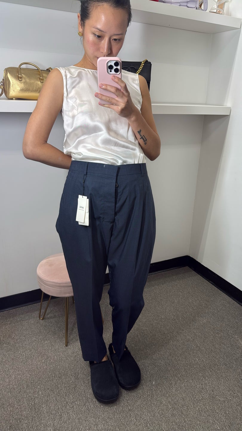 AMI PARIS 100% virgin wool 💞New + tag ‼️pleated pants in navy — view 2